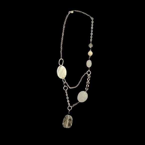 Beautiful Bijoux Turner silver white and plastic crystal beaded necklace EUC - Picture 2 of 6